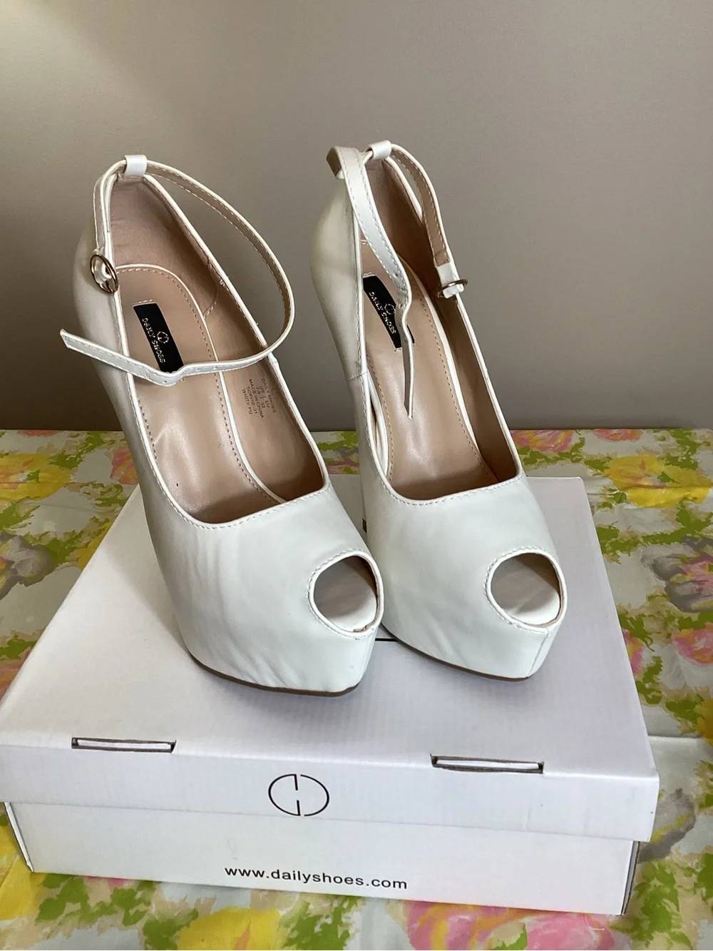 White Peep-Toe Platform Ankle-Strap Heels 7.5 NIB